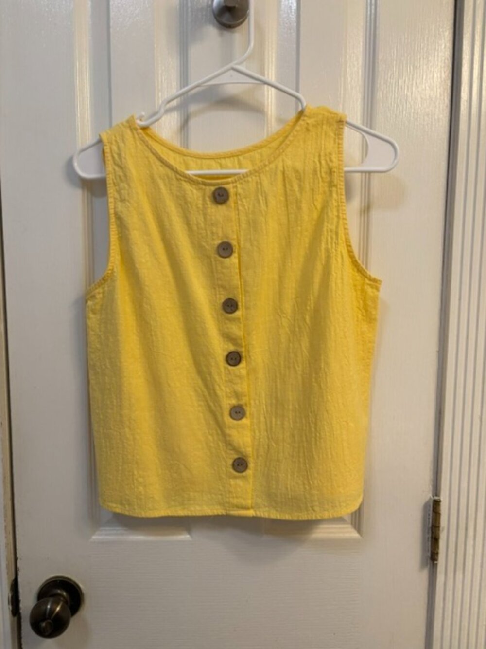 3 Adorable cotton/linen button front tops. Size M